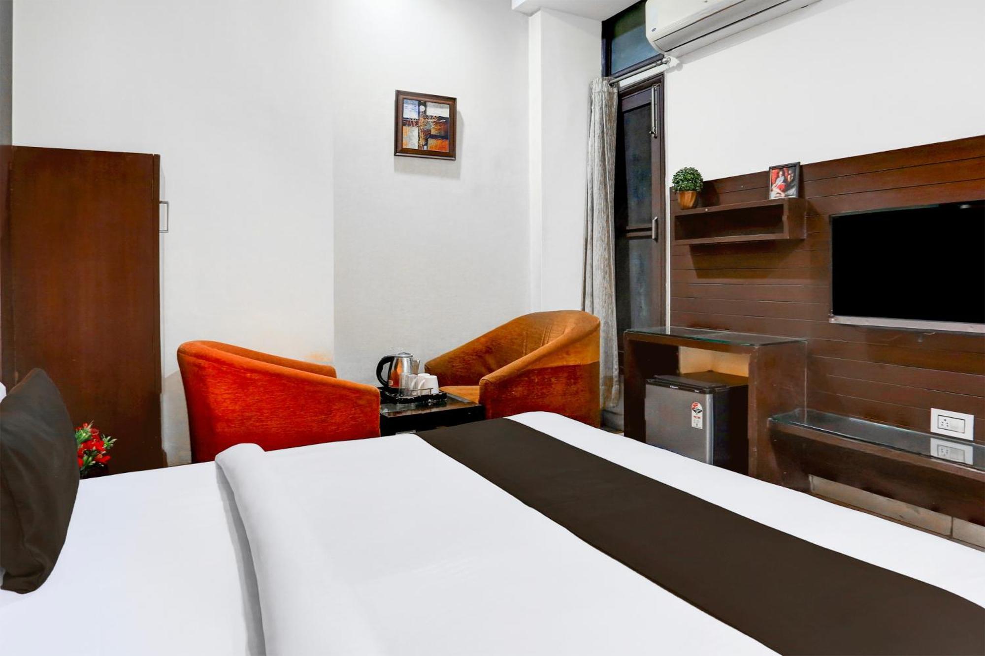 Hotel Super Collection O Railway Station Road Near Clock Tower Ludhijána Exteriér fotografie